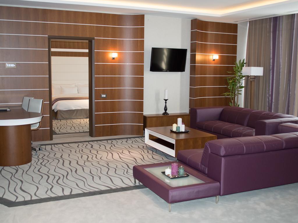 Premier Palace Spa Hotel Bukarest Exteriör bild Suite