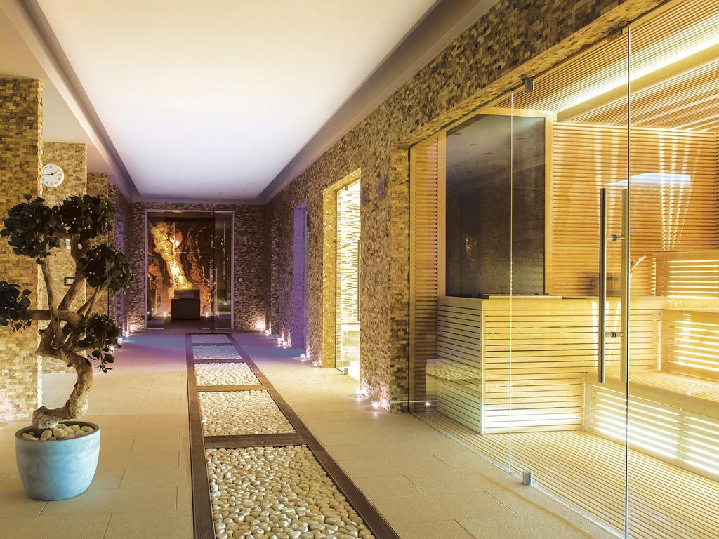 Premier Palace Spa Hotel Bukarest Exteriör bild The spa at The Dorchester