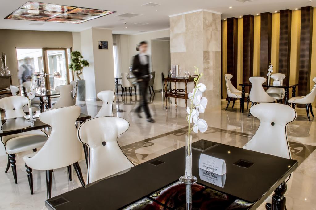 Premier Palace Spa Hotel Bukarest Exteriör bild The lobby