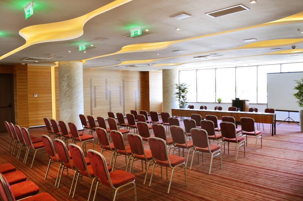 Premier Palace Spa Hotel Bukarest Exteriör bild A conference room
